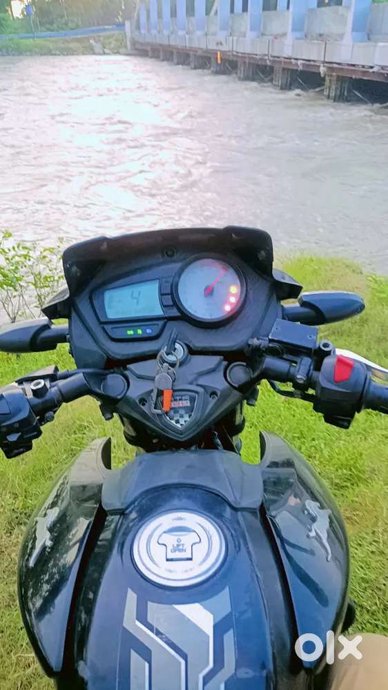 Brand new apache rtr 180cc 2v black edition