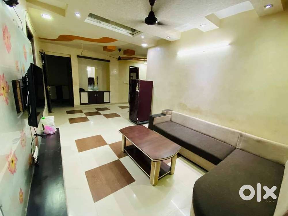 4BHK WITH 1 SERVANT ROOM FLAT FOR SALE IN VIVEK VIHAR