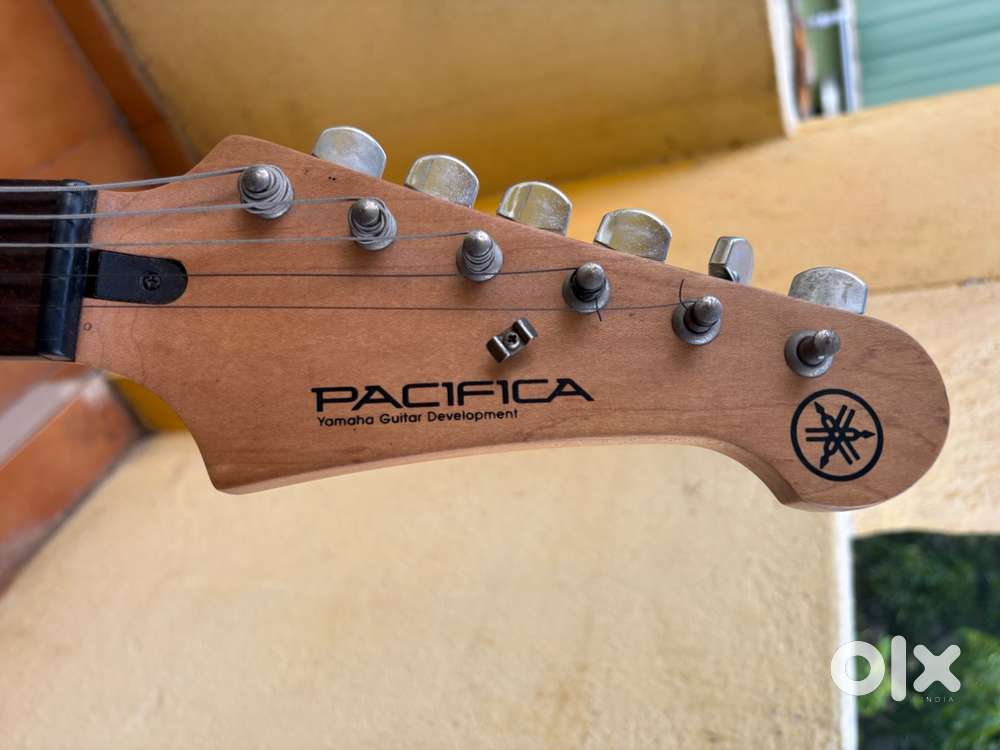 Yamaha pacifica Electric guitar