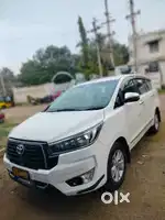 Toyota Innova Crysta G 8 STR, 2017, Diesel