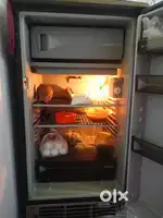 Voltas fridge with stablizer