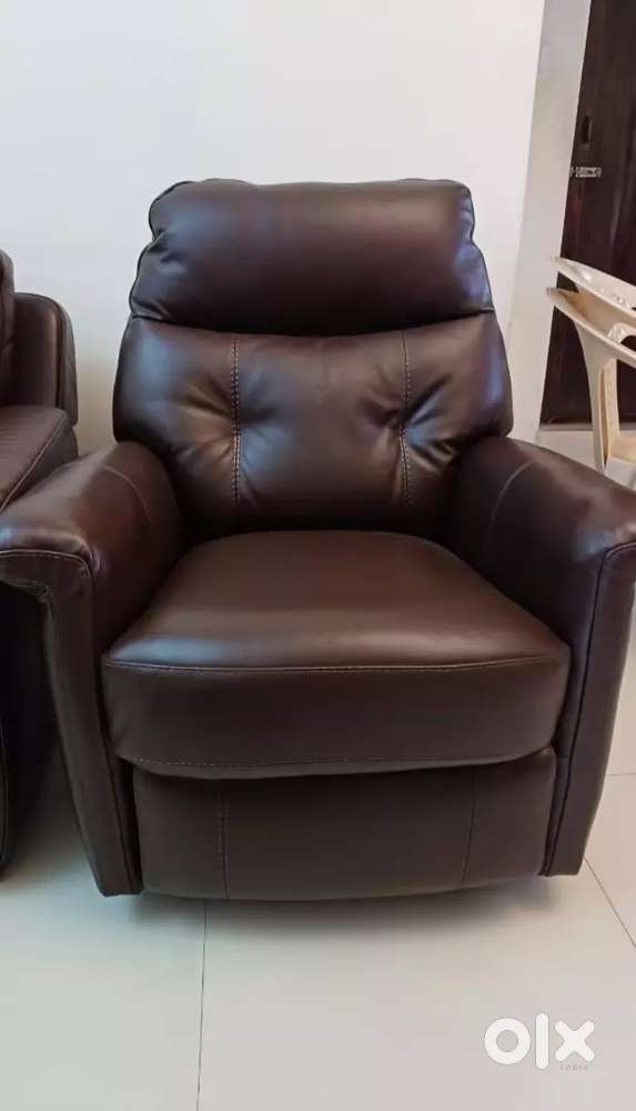 IMPORTED PURE LEATHER RECLINER FOR SALE!!!