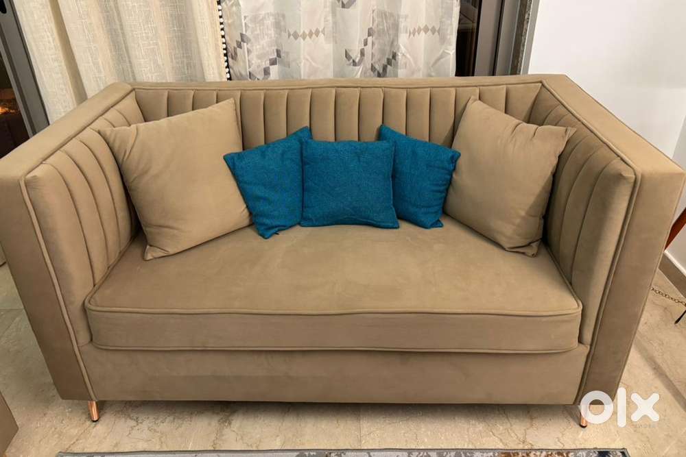 20 day old brand new 5 seater sofa (3+2)