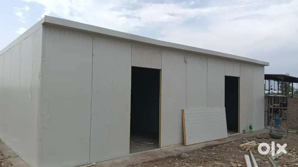 Male cook for tiffin services