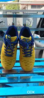 Bedminton shoe