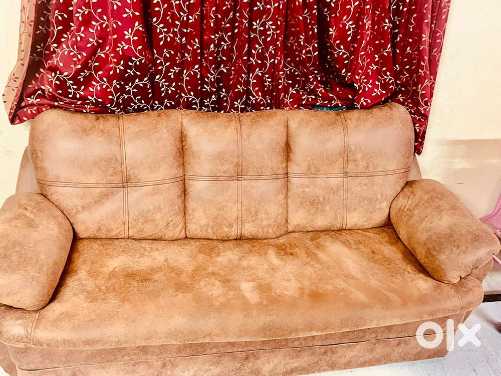 5-Seater Sofa – Comfortable & Stylish (Brown)