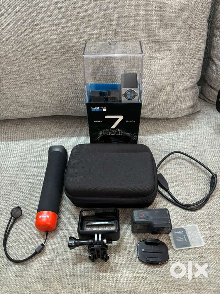 GoPro Hero 7 Black with memory card and original accessories