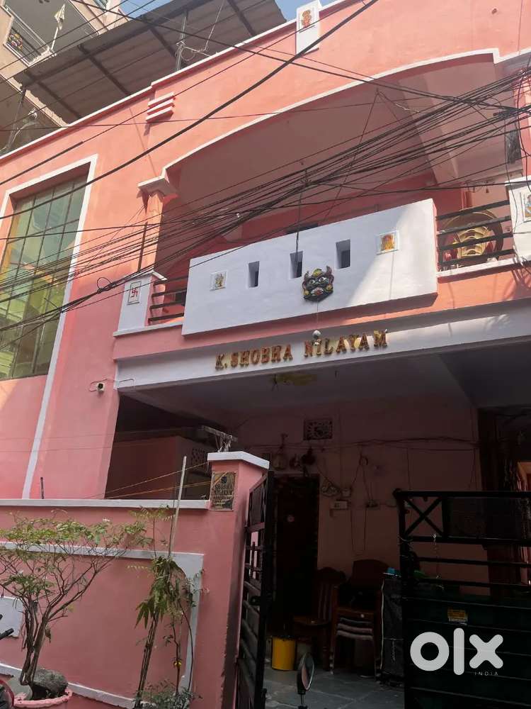Urgent Sale 200sq yards G+1, house #Begumpet Shyamal building,2.85CR