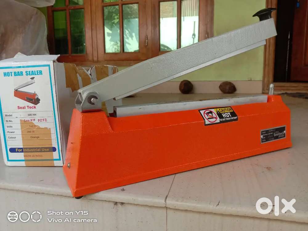 Sealing machine