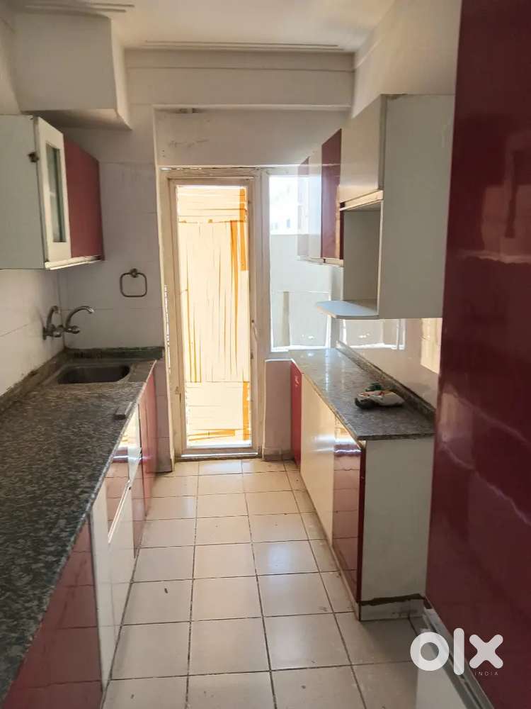 Aranya singneture 2 room+ study room available in good location