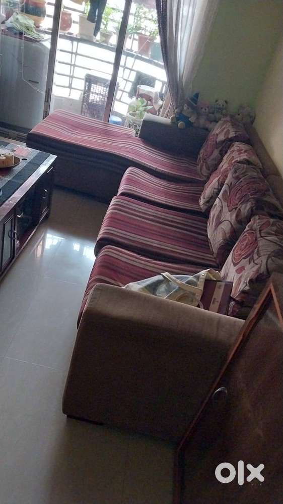 L shaped sofa by Damro