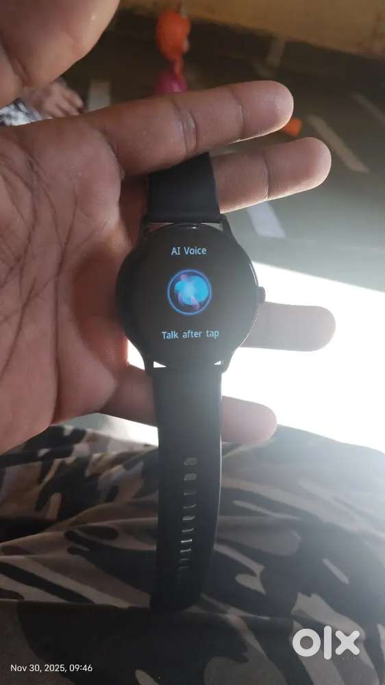 Noise NoiseFit Twist Go Smart Watch , Step tracker, Activity history,