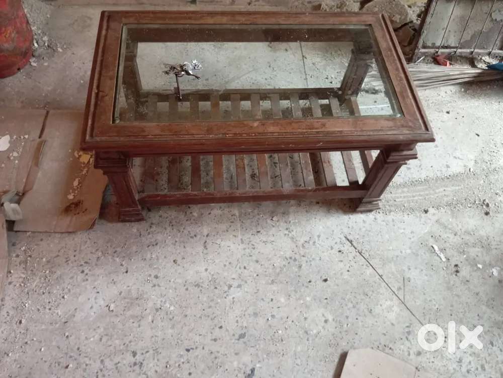 Table sale only 3000