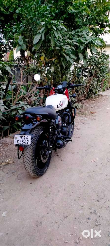 Single Hand Maintained in a Good condition