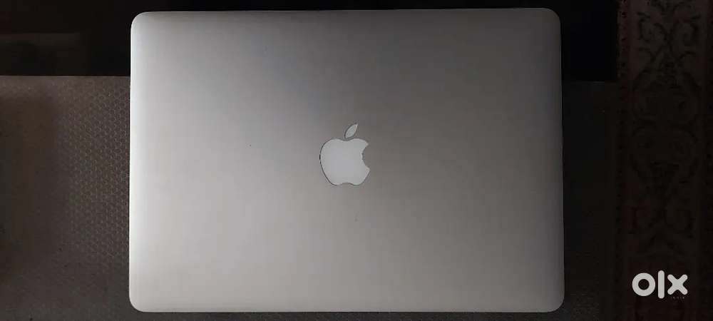 Apple Macbook 13 inch
