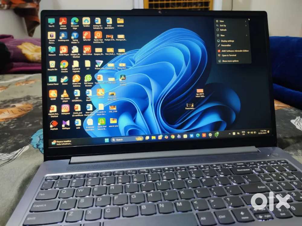 Lenovo Ryzen 5 amd graphics 16/512