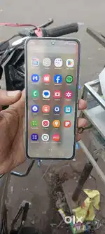 1 month old Samsung z flip 6