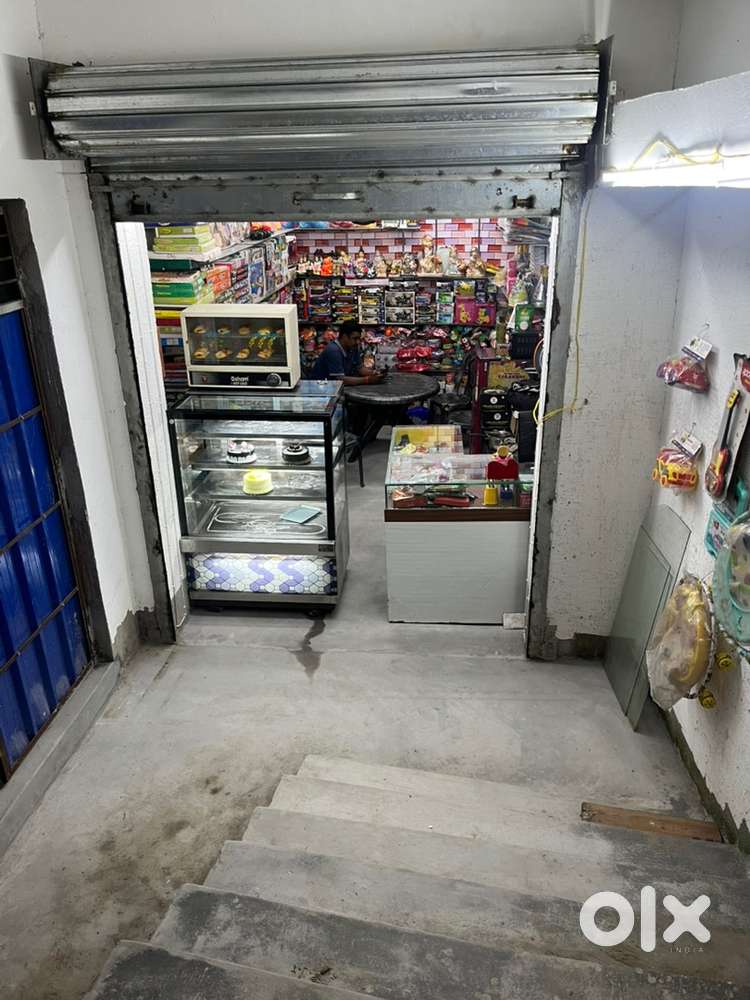 Gift and bakery shop