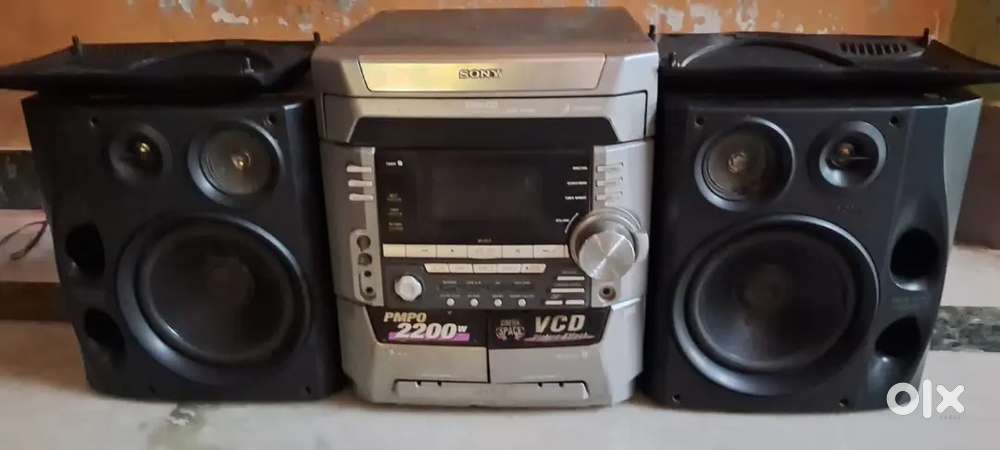 Sony good  aux FM