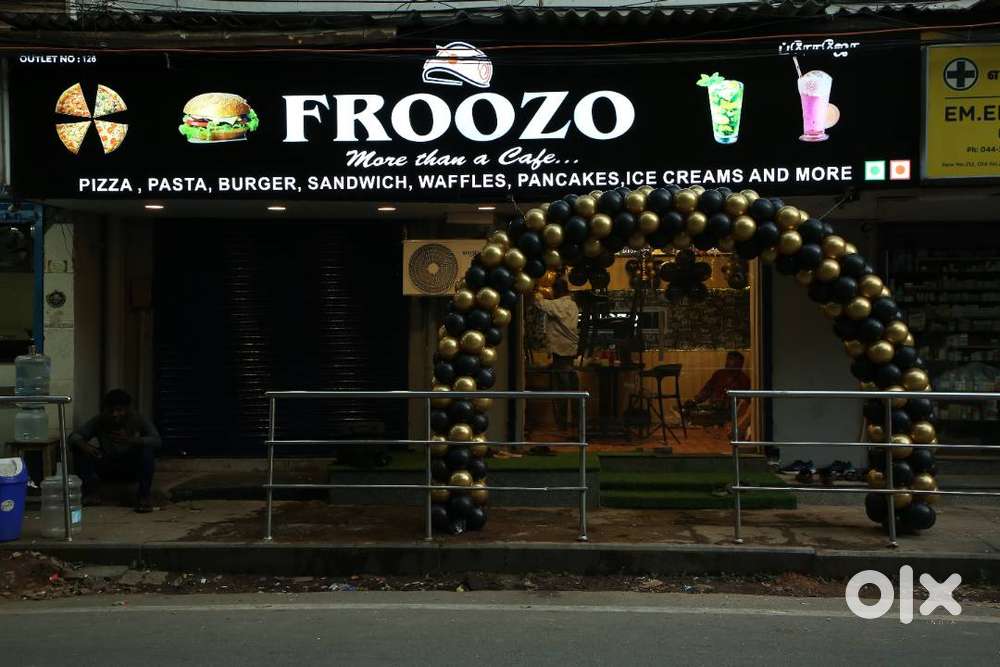 FROOZO RAJVI CAFE