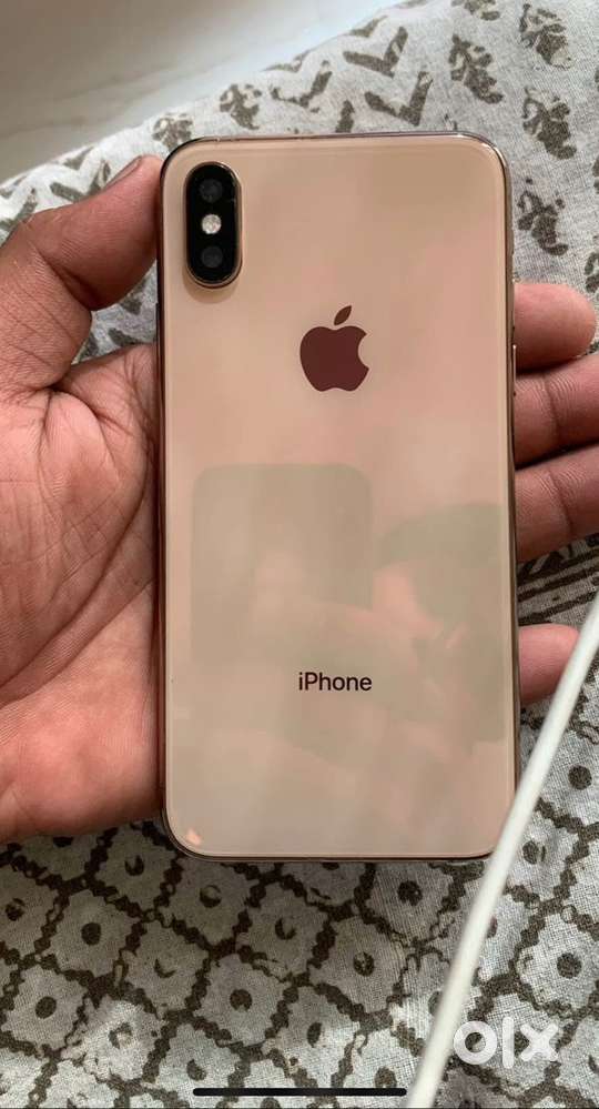 iphone xs 256gb btry 100% all original with box charger