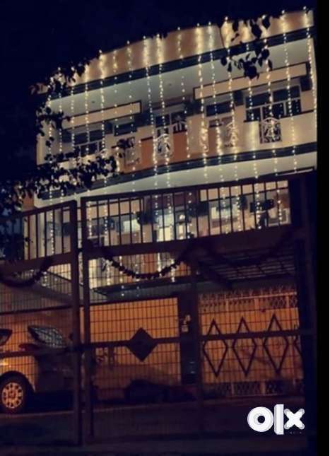 Fully Furnished 2 BHK Floor in Sector 6