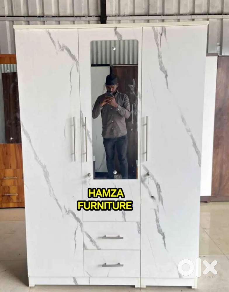 HAMZA FURNITURE NEW designer stylish look particle board wardrobe