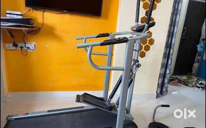 Multifunctional manual treadmill