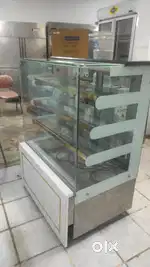 Bakery Display Counter (Glass)