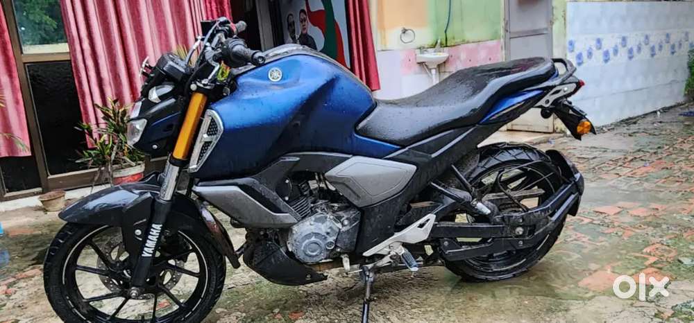 YamahaFZS FI( 2021)No single work new tyre with warranty