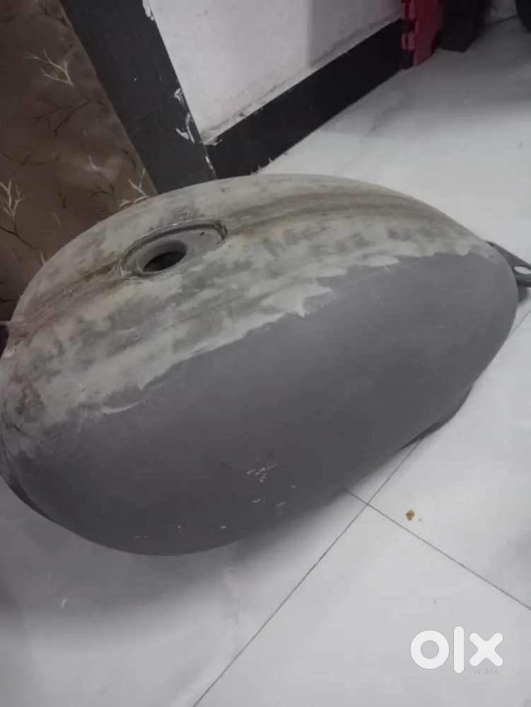 Classic 350 fuel tank