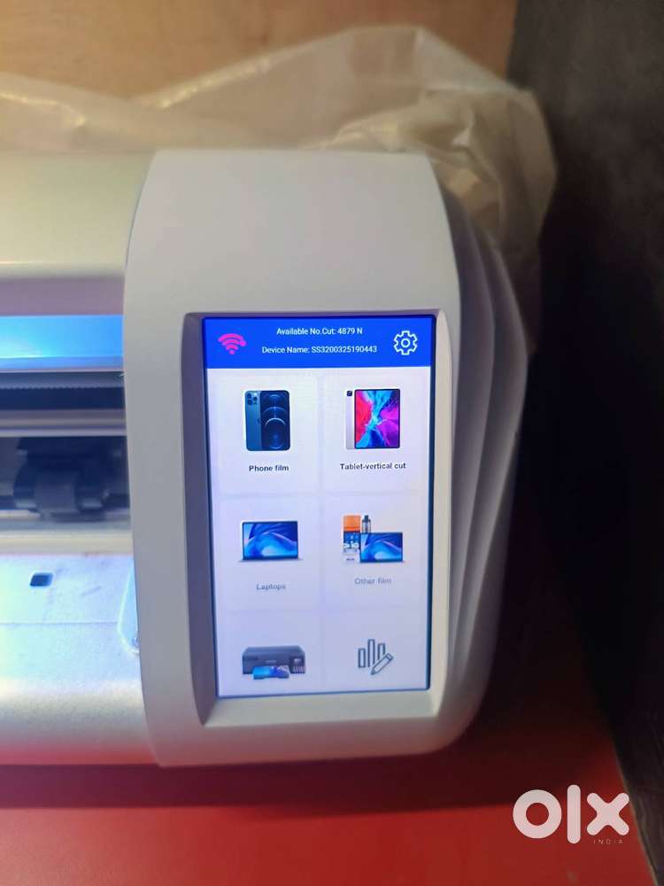 Mobile skin cutting plotter