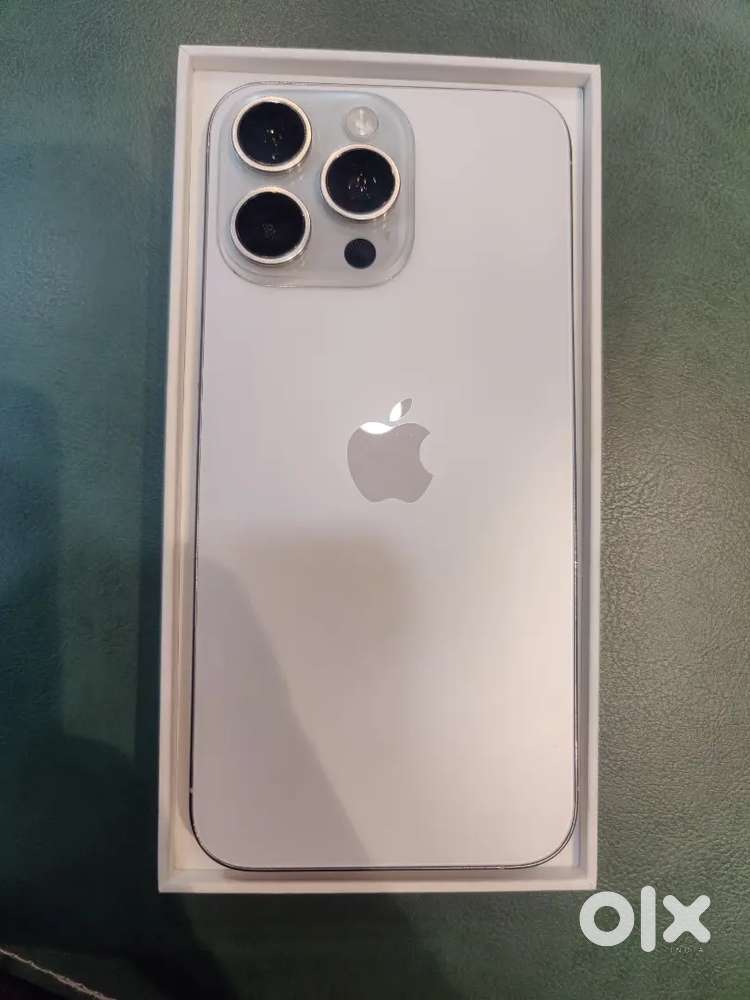 Iphone 15 pro max 256gb withbox and cable 79%batteryhealt with box &