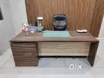 Modren design Brand new office table