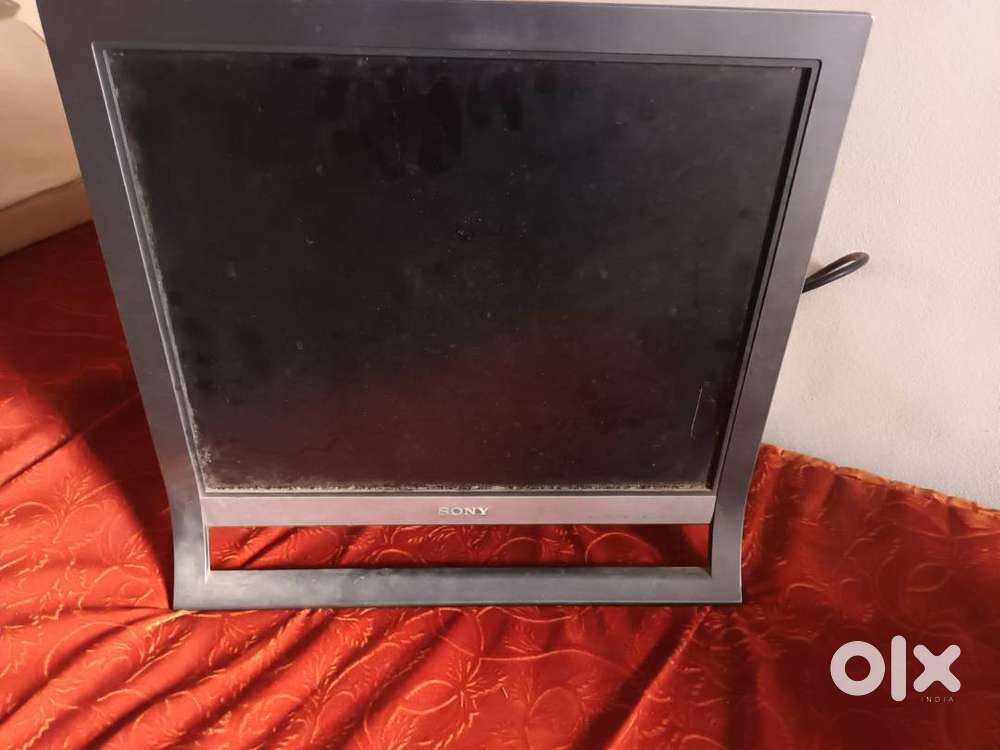 Sony TFT thin screen monitor with CPU & UPS