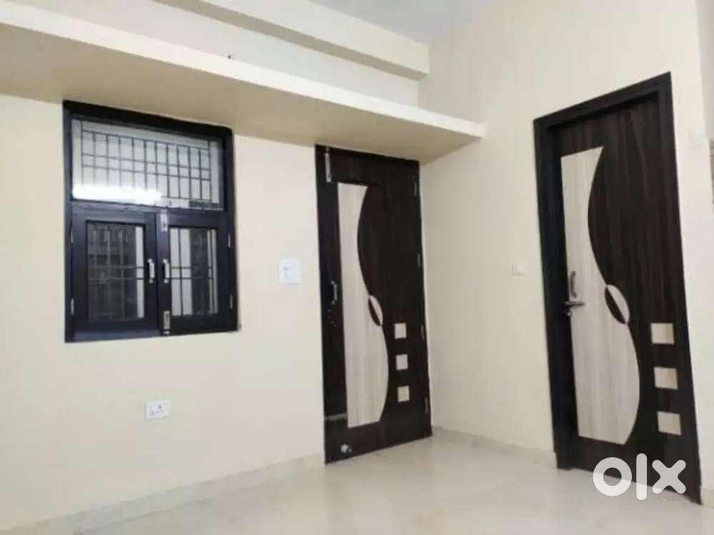 INDEPENDENT 1RK SEMI FURNISHED AVAILABLE FOR RENT IN SECTOR 45 NOIDA