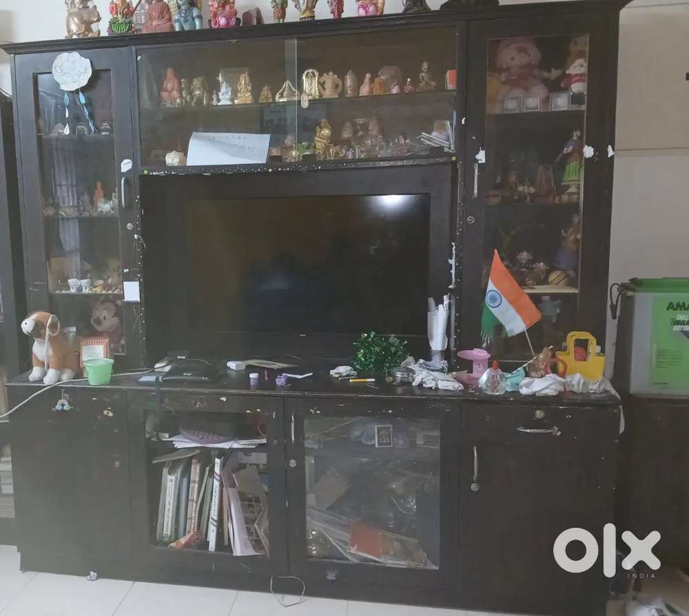 Tv Unit with Showcase