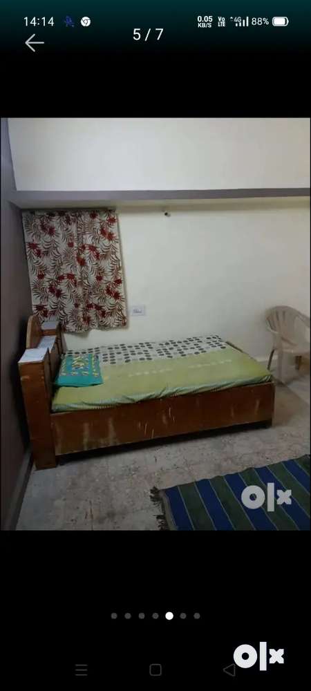 2 bhk furnished flat available at khatiwala tank, Sindhi colony