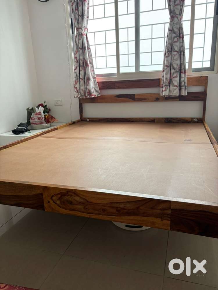 QUEEN BED WITHOUT STORAGE