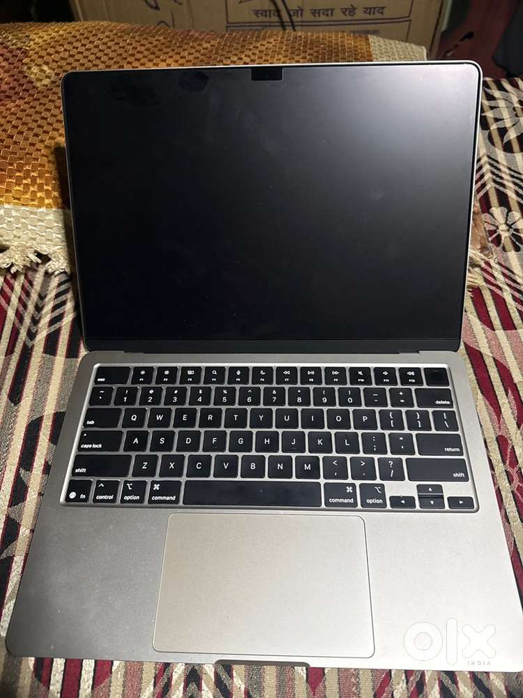 Apple Macbook Air M4 16GB RAM 256GB SSD, Under Warranty 10 Months.
