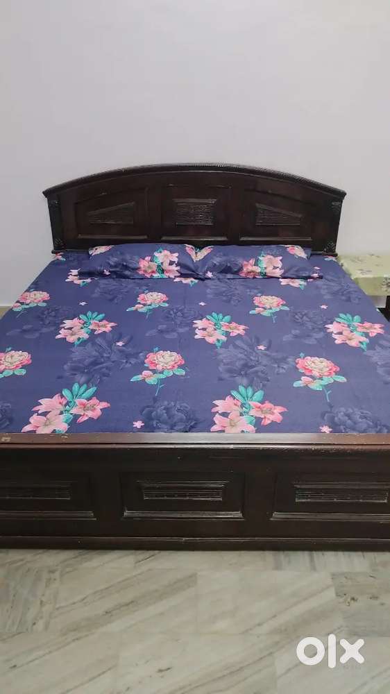 1st floor Furnished AC room available on rent for single candidate