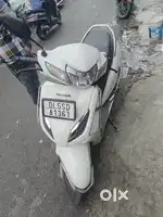 2023 activa 6g only 8400 km driven