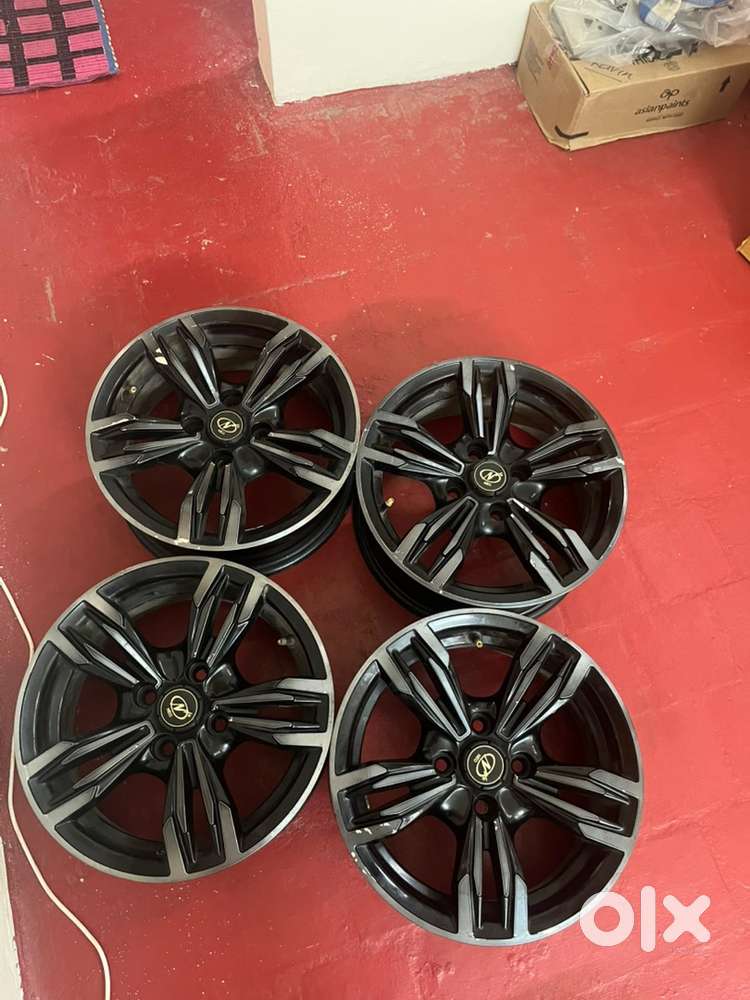 Alloys For R14 tyre
