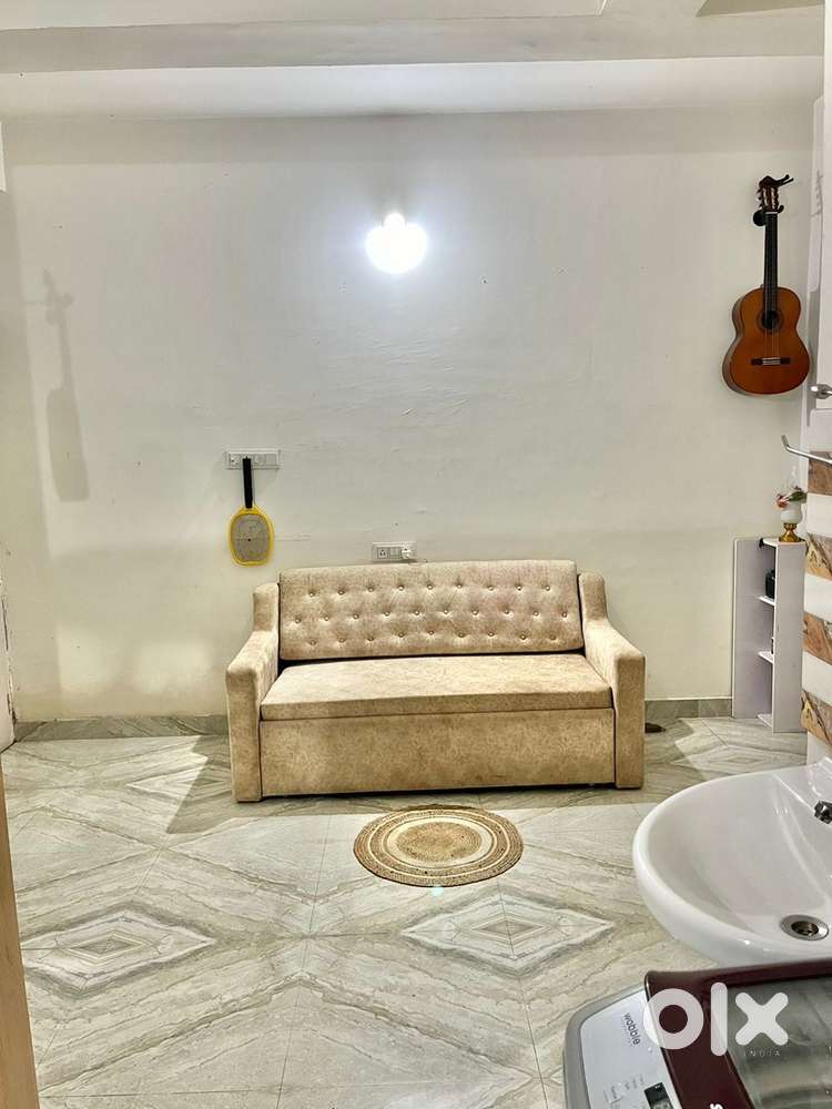 Fully furnished 2bhk flat for rent.