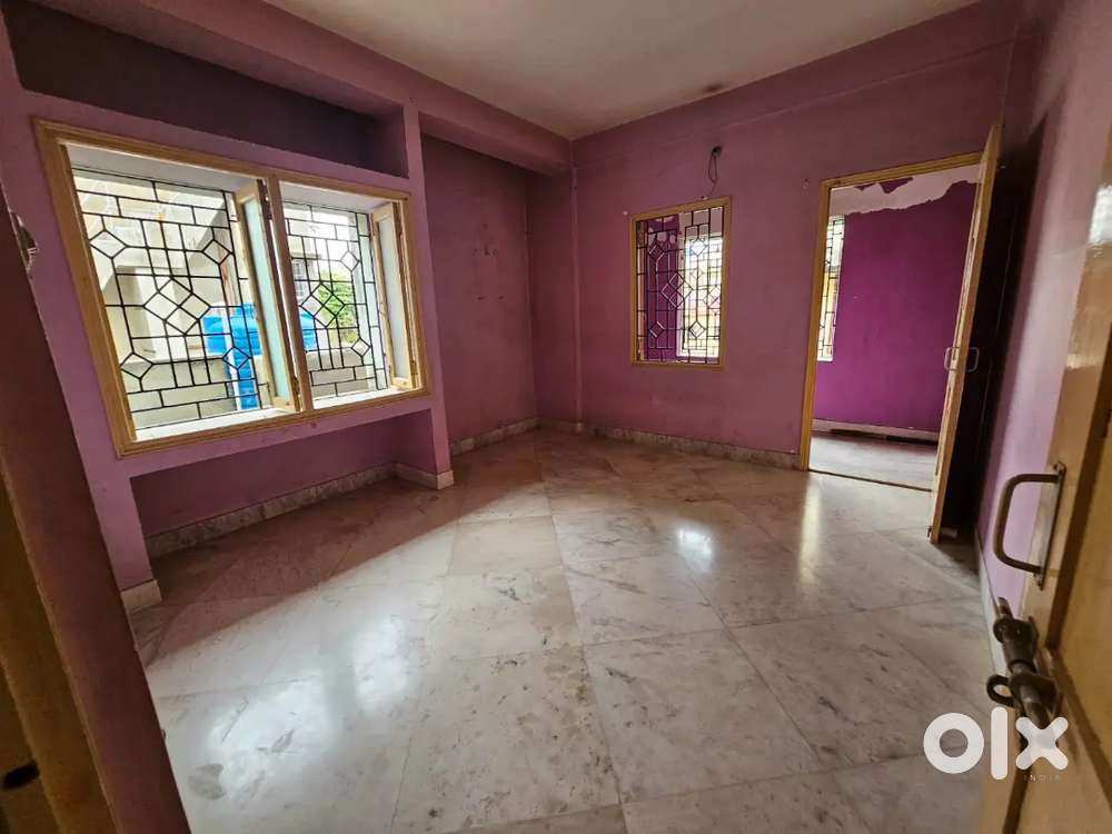 Restriction free 2bhk 2nd floor best flat rent in joka.