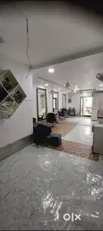 For rent best for saloon