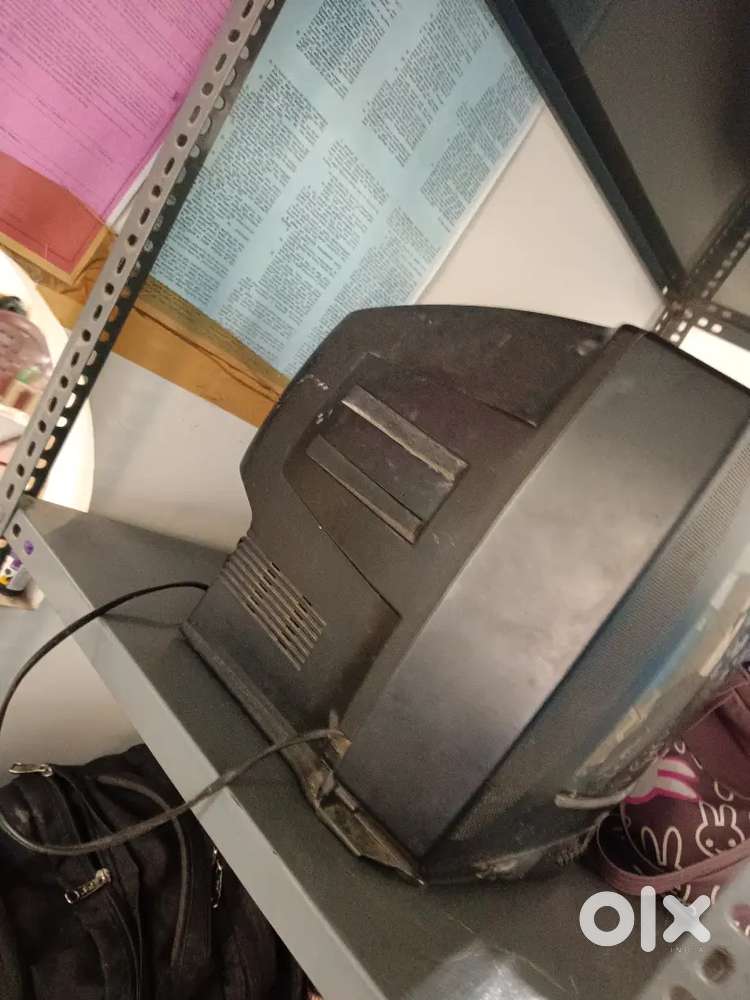 Colour tv 24 inch