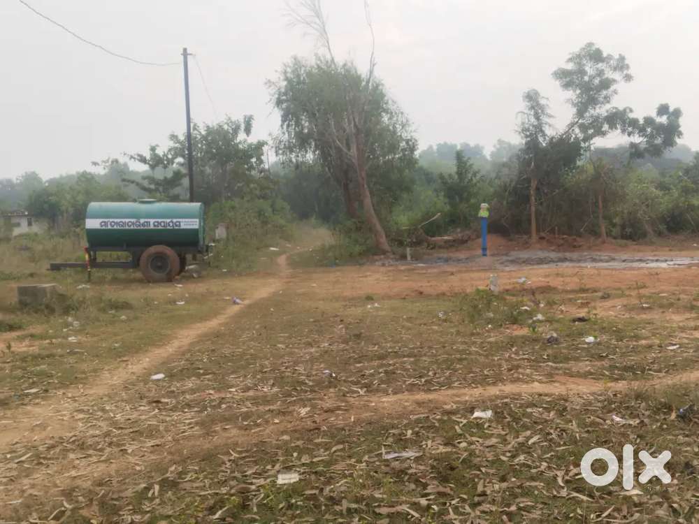 2200 Sq Ft  Plot from University Rd to 200m Mandiapalli