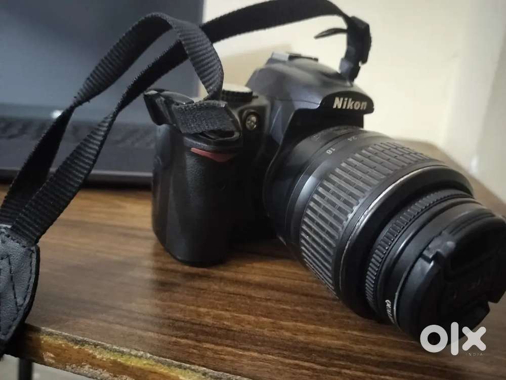NIKON D 5000