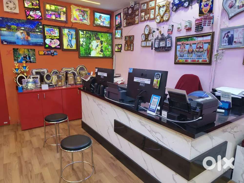 Photo studio assistant